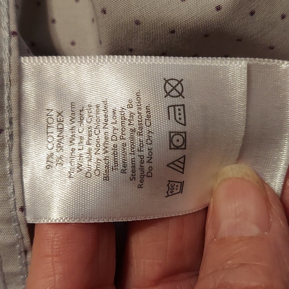 Ladies gray button down wrinkle free shaped fit - Picture 6 of 6